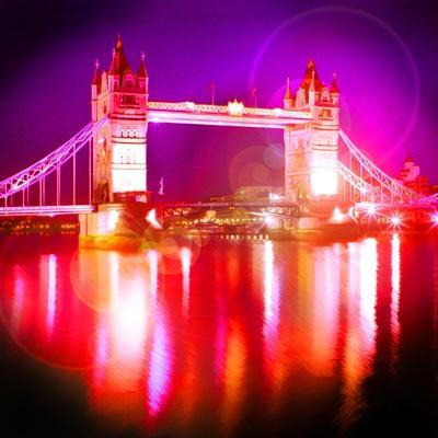 London Tower Bridge mit individueller Entfernungsangabe personalisiertes Bild optional mit Holz-Rahmen Geschenk Geschenkidee