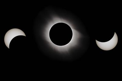 https://imgc.allpostersimages.com/img/posters/total-solar-eclipse-29-03-2006_u-L-PZHL020.jpg?artPerspective=n