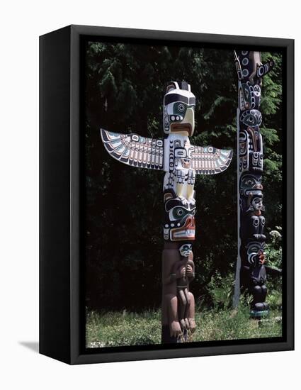 Totem, Stanley Park, Vancouver, British Columbia, Canada-G Richardson-Framed Stretched Canvas