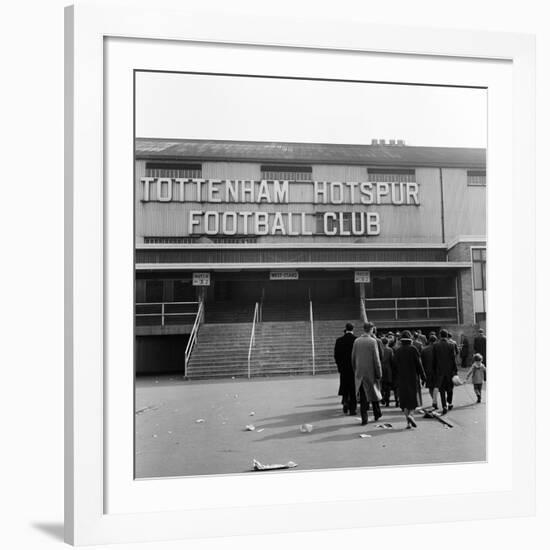 Tottenham Football Club, 1962-Monte Fresco O.B.E.-Framed Photographic Print