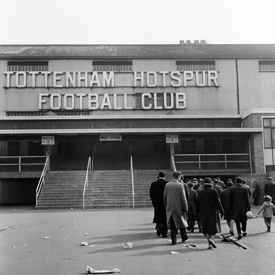 https://imgc.allpostersimages.com/img/posters/tottenham-football-club-1962_u-L-PWIASY0.jpg?artPerspective=n
