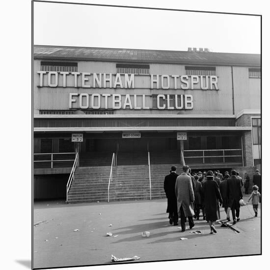 Tottenham Football Club, 1962-Monte Fresco O.B.E.-Mounted Giclee Print