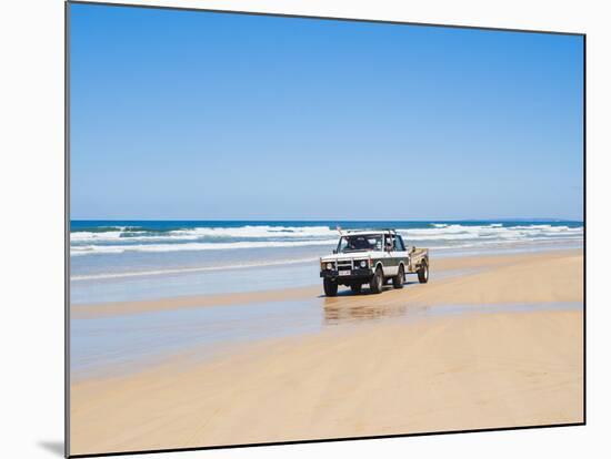 Tourists on 75 Mile Beach Self Drive 4x4 Tour of Fraser Is, UNESCO World Heritage Site, Australia-Matthew Williams-Ellis-Mounted Photographic Print