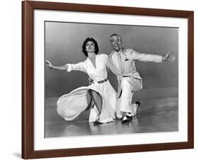 Tous en Scene THE BAND WAGON by VincenteMinnelli with Cyd Charisse and Fred Astaire, 1953 (b/w phot-null-Framed Photo