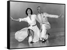 Tous en Scene THE BAND WAGON by VincenteMinnelli with Cyd Charisse and Fred Astaire, 1953 (b/w phot-null-Framed Stretched Canvas