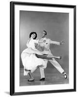 Tous en Scene THE BAND WAGON by VincenteMinnelli with Cyd Charisse and Fred Astaire, 1953 (b/w phot-null-Framed Photo