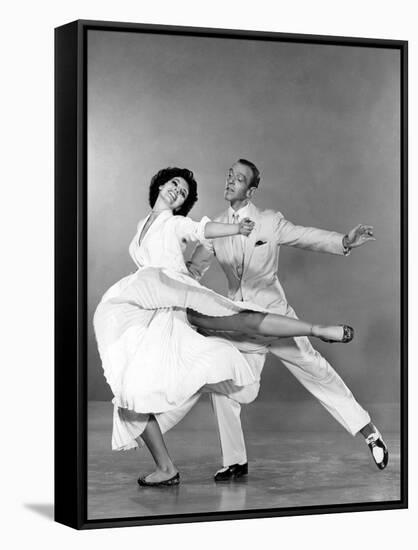 Tous en Scene THE BAND WAGON by VincenteMinnelli with Cyd Charisse and Fred Astaire, 1953 (b/w phot-null-Framed Stretched Canvas