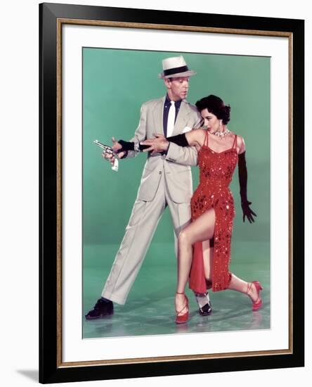 Tous en Scene THE BAND WAGON by VincenteMinnelli with Cyd Charisse and Fred Astaire, 1953 (photo)-null-Framed Photo