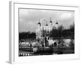 Tower of London-Staniland Pugh-Framed Photographic Print