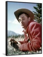 Track of the Cat by William A. Wellman with Robert Mitchum, 1954 (photo)-null-Framed Photo