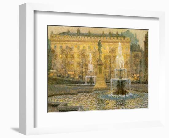 Trafalgar Square, London, 1908-Henri Eugene Augustin Le Sidaner-Framed Giclee Print