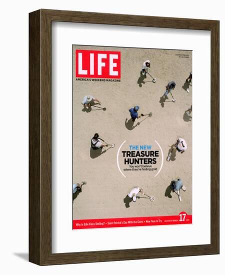 Treasure Hunters with Metal Detectors Looking for Loot on a California Beach, March 17, 2006-Jeff Minton-Framed Photographic Print