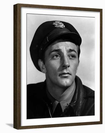 Trente secondes sur Tokyo THIRTY SECONDS OVER TOKYO by MervynLeRoy with Robert Mitchum, Van Johnson-null-Framed Photo