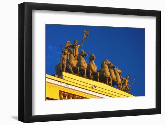 Triumphal Arch in Palace Square.-Jon Hicks-Framed Photographic Print