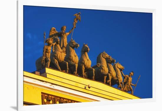 Triumphal Arch in Palace Square.-Jon Hicks-Framed Photographic Print