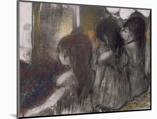 Trois filles assises de dos-Edgar Degas-Mounted Giclee Print