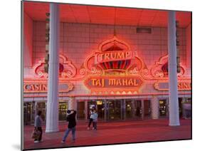 Trump Taj Mahal Casino, Atlantic City, New Jersey, United States of America, North America-Richard Cummins-Mounted Photographic Print