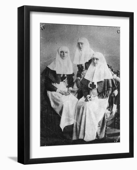 Tsarina Alexandra and Grand Duchesses Olga and Tatiana of Russia, 1914-null-Framed Giclee Print