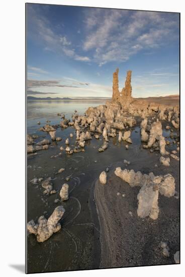 Tufas at Sunset on Mono Lake, Eastern Sierra Nevada Mountains, CA-Sheila Haddad-Mounted Photographic Print