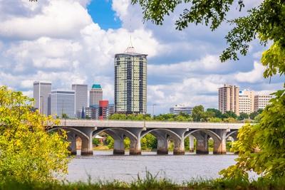 Tulsa, Oklahoma, USA downtown skyline on the Arkansas River in the ...