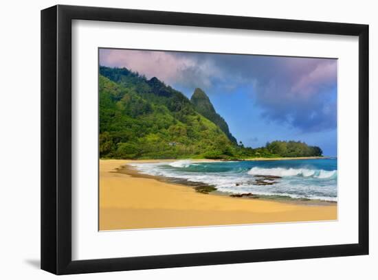 Tunnels Beach, Island of Kauai, Hawaii, USA-null-Framed Art Print