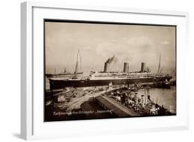 Turbinen Schnelldampfer Imperator Im Hafen-null-Framed Giclee Print