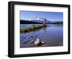 Two Jack Lake with Mount Rundle Beyond, Banff National Park, Unesco World Heritage Site, Alberta-Pearl Bucknall-Framed Photographic Print