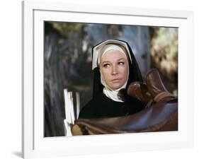 Two Mules for Sister Sara by DonSiegel with Shirley MacLaine, here 1970 (photo)-null-Framed Photo