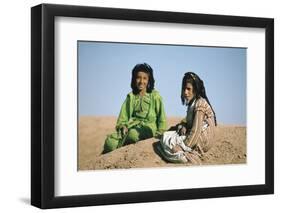 Two shepherdesses, Calah (Nimrud), Iraq, 1977-Vivienne Sharp-Framed Photographic Print