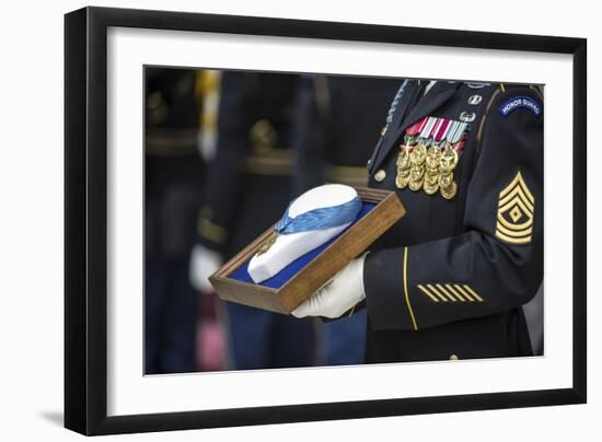 U.S. Army Sergeant Holds the Medal of Honor-null-Framed Photographic Print