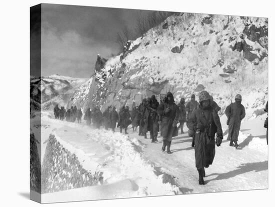 U.S. Marines March South from Kotori, Withdrawing from the Chosin Reservoir in North Korea-null-Stretched Canvas