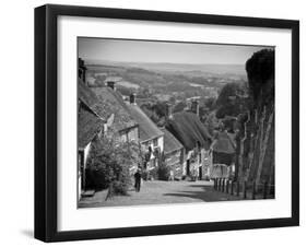 UK, England, Dorset, Shaftesbury, Gold Hill-Alan Copson-Framed Photographic Print