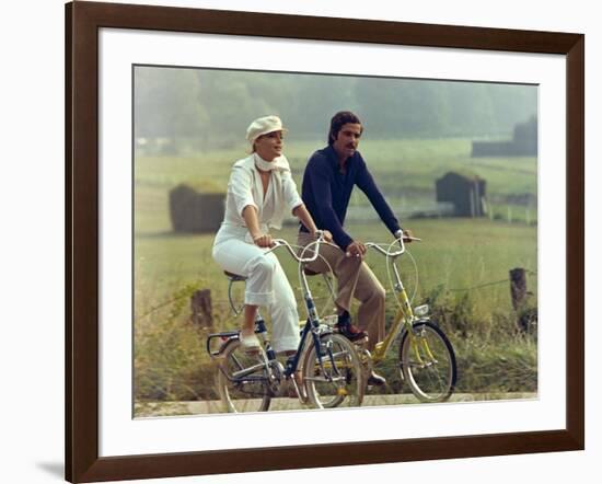 Un Amour by Pluie by Jean Claude Brialy with Romy Schneider and Nino Castelnuovo, 1973 (photo)-null-Framed Photo