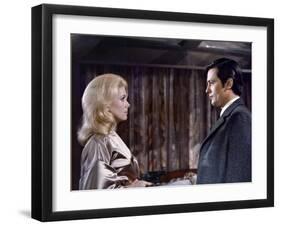 Un Flic by JeanPierreMelville with Catherine Deneuve and Alain Delon, 1972 (photo)-null-Framed Photo