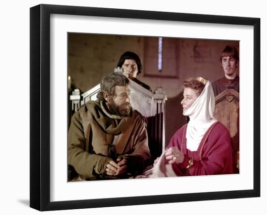 Un lion en hiver The lion in winter by AnthonyHarvey with Peter O'Toole and Katharine Hepburn, 1968-null-Framed Photo