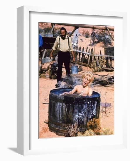 Un nomme Cable Hogue THE BALLAD OF CABLE HOGUE by Sam Peckinpah with Jason Robards and Stella Steve-null-Framed Photo