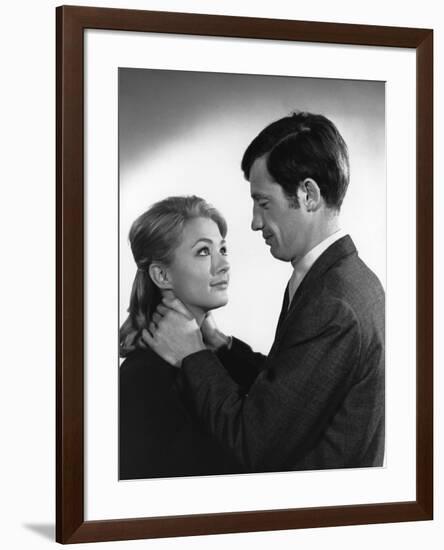 Un Nomme La Rocca by Jean Becker with Jean-Paul Belmondo and Christine Kaufmann, 1961 (b/w photo)-null-Framed Photo