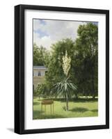Un Yucca gloriosa dans le parc de Neuilly-Antoine Chazal-Framed Giclee Print