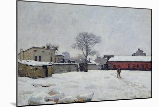 Under Snow: the Farmyard at Marly-Le-Roi, 1876-Alfred Sisley-Mounted Giclee Print