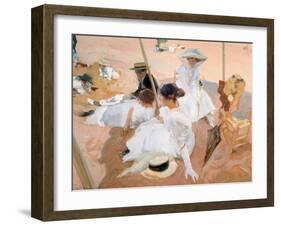 Under the awning, on the Beach at Zarautz. 1905-Joaquin Sorolla-Framed Giclee Print