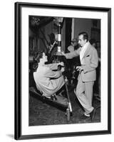 UNDERCURRENT, 1946 on the set, Katharine Hepburn and Vincente Minnelli-null-Framed Photo