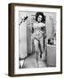 Une Belle Tigresse ZEE & CO by Brian Hutton with Elizabeth Taylor, 1972 (b/w photo)-null-Framed Photo