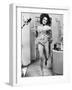 Une Belle Tigresse ZEE & CO by Brian Hutton with Elizabeth Taylor, 1972 (b/w photo)-null-Framed Photo