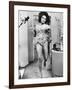 Une Belle Tigresse ZEE & CO by Brian Hutton with Elizabeth Taylor, 1972 (b/w photo)-null-Framed Photo