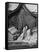 Une Belle Tigresse ZEE & CO by Brian Hutton with Elizabeth Taylor, 1972 (b/w photo)-null-Framed Stretched Canvas