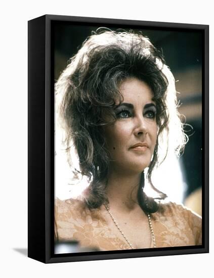 Une Belle Tigresse ZEE & CO by Brian Hutton with Elizabeth Taylor, 1972 (photo)-null-Framed Stretched Canvas