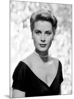 Une Fille by Province THE COUNTRY GIRL by George Seaton with Grace Kelly, 1954 (b/w photo)-null-Mounted Photo