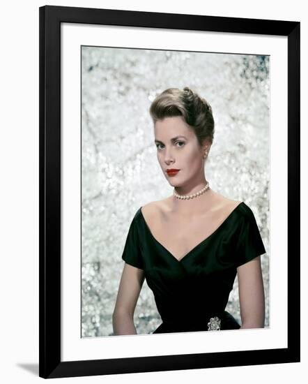 Une Fille by Province THE COUNTRY GIRL by George Seaton with Grace Kelly, 1954 (photo)-null-Framed Photo