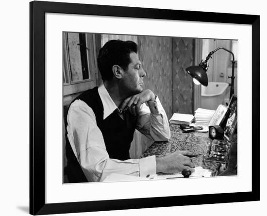 Une Journee Particuliere by Ettore Scola with Marcello Mastroianni, 1977 (b/w photo)-null-Framed Photo