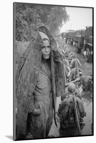Unidentified Troops Leaving Hanoi, Vietnam, 1954-Howard Sochurek-Mounted Photographic Print